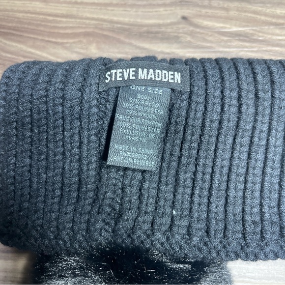 2 Women’s Steve Madden Beanie Pom Cap Black/Brown - Picture 11 of 11